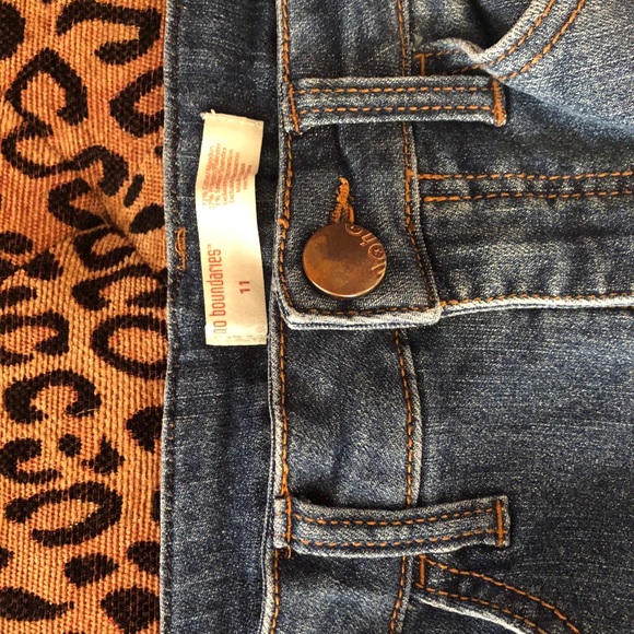 Jean shorts - Picture 2 of 6